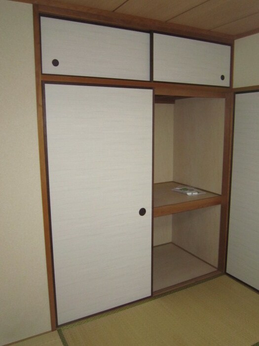 物件内観写真10　(収納)