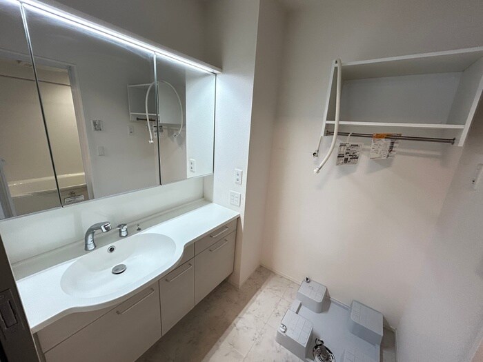 物件内観写真12　(洗面)
