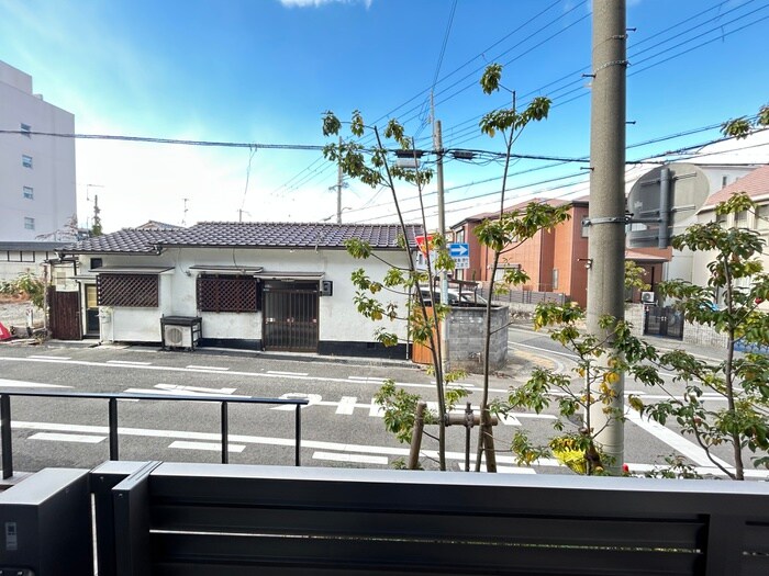 物件内観写真16　(室内からの展望)