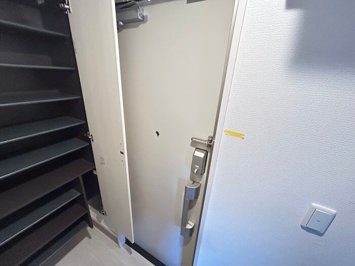 物件内観写真21　(玄関)