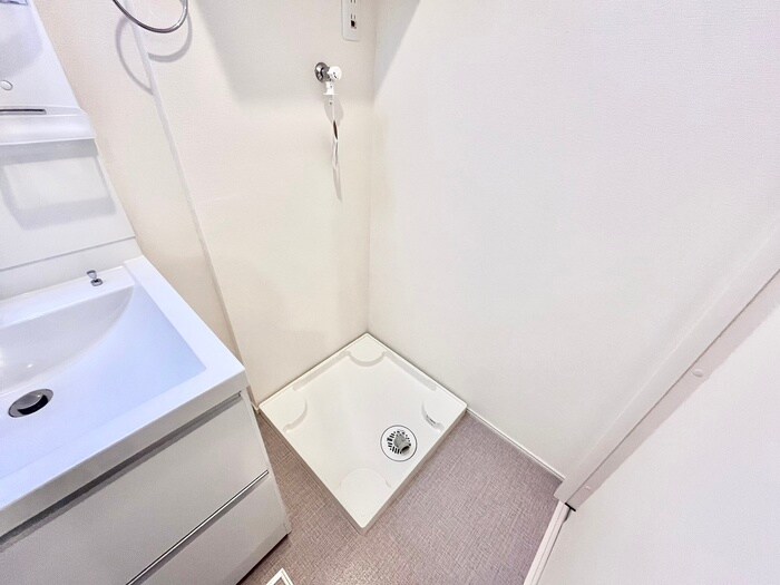 物件内観写真16　(洗濯機置場)