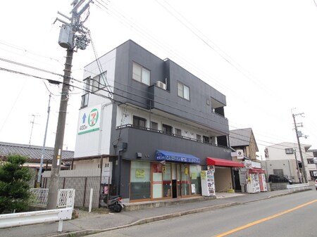 エクレーヌ山本外観写真