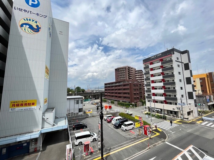 物件内観写真22　(室内からの展望)