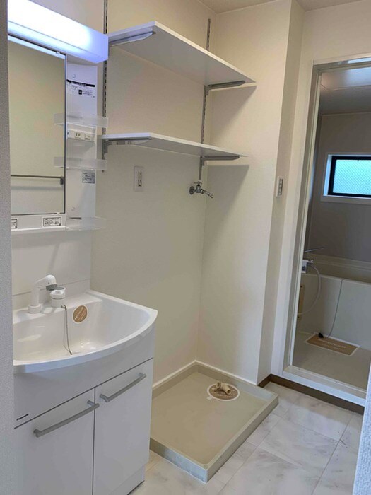 物件内観写真12　(洗面)