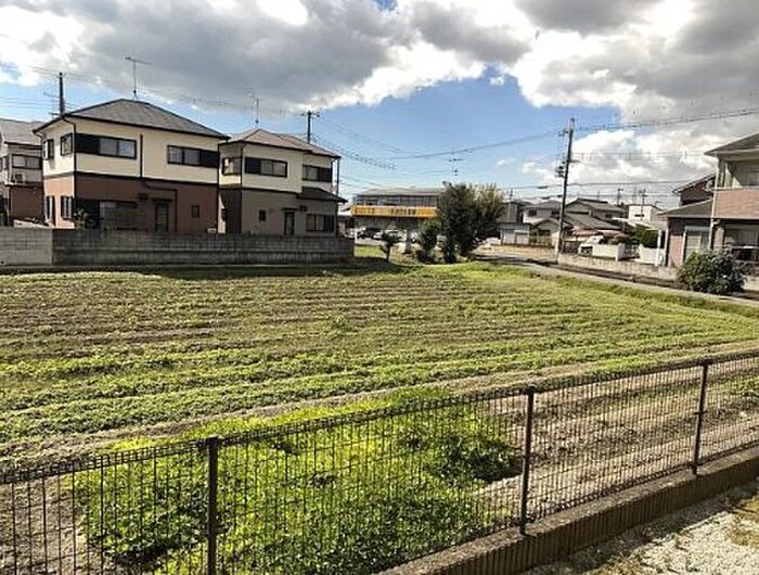 物件内観写真16　(室内からの展望)