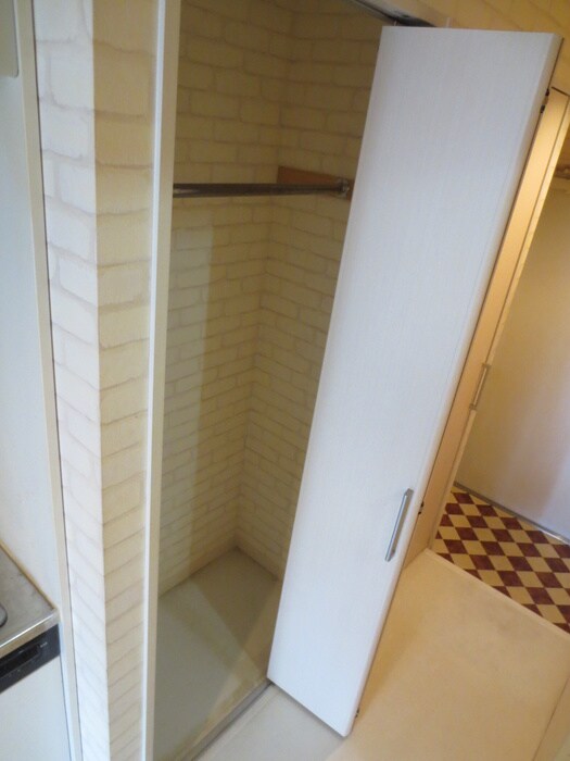 物件内観写真10　(収納)