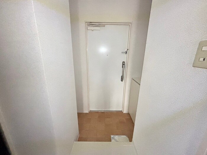 物件内観写真15　(玄関)