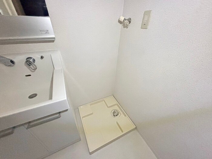 物件内観写真19　(洗濯機置場)