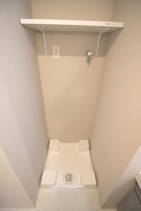 物件内観写真10　(洗濯機置場)