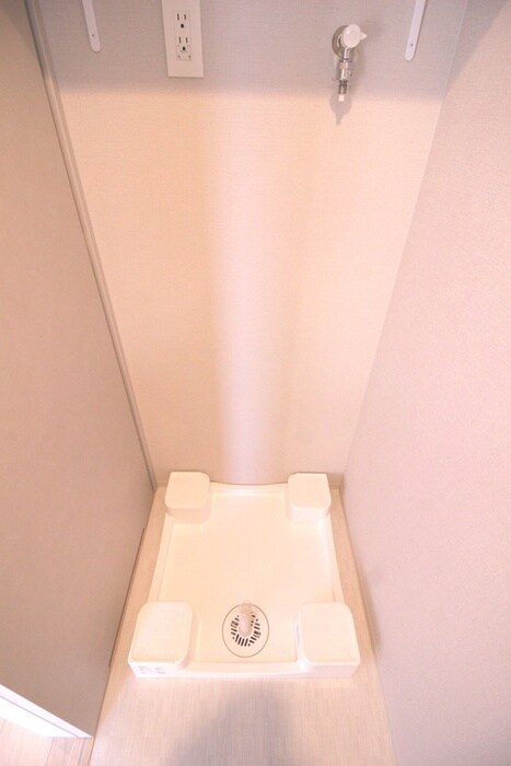 物件内観写真16　(洗濯機置場)