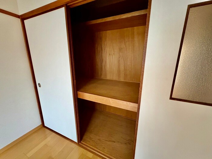 物件内観写真16　(収納)