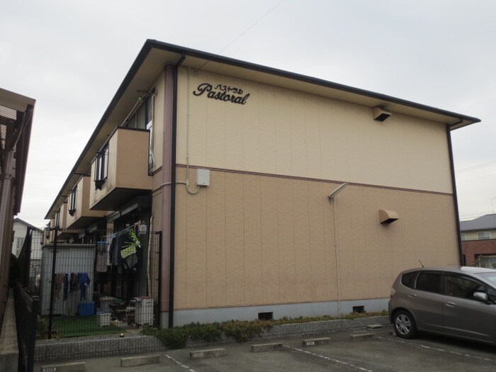 物件外観写真4　(駐車場)