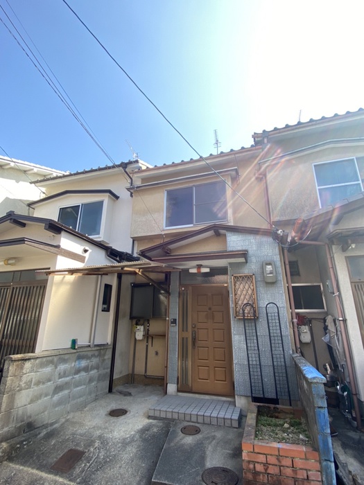 醍醐切レ戸町6-8貸家
