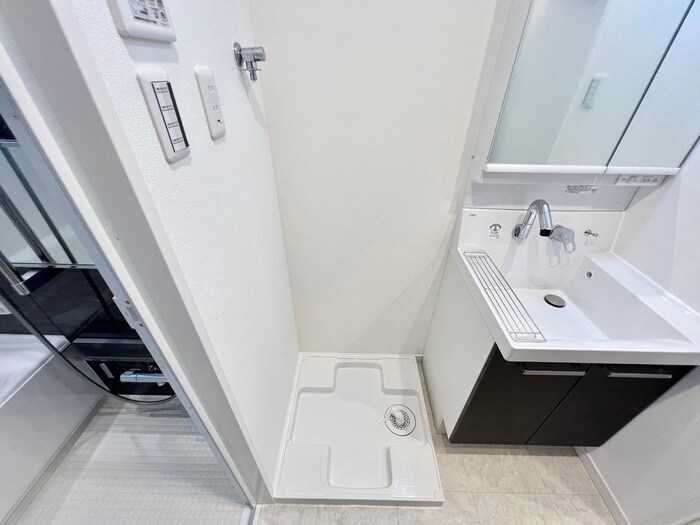 物件内観写真15　(洗濯機置場)