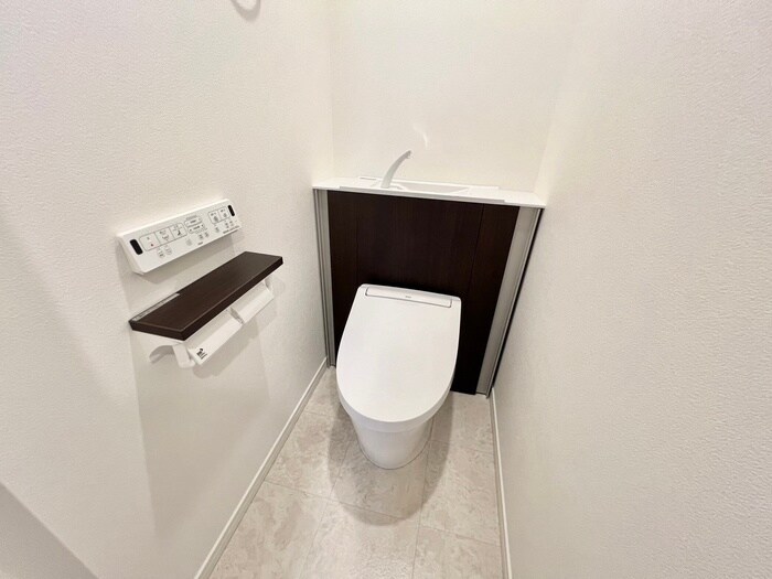 物件内観写真16　(トイレ)