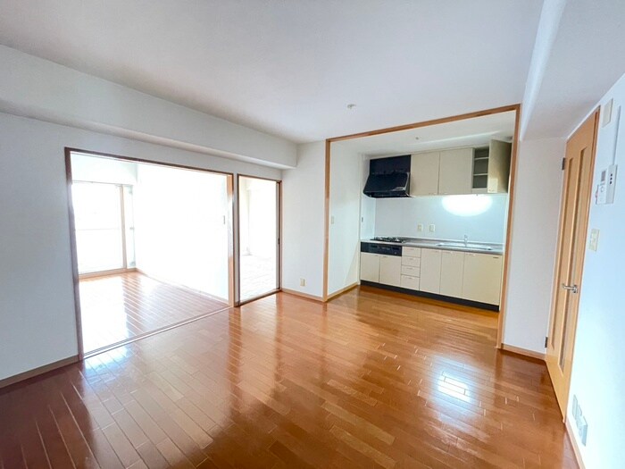 物件内観写真4　(居室)