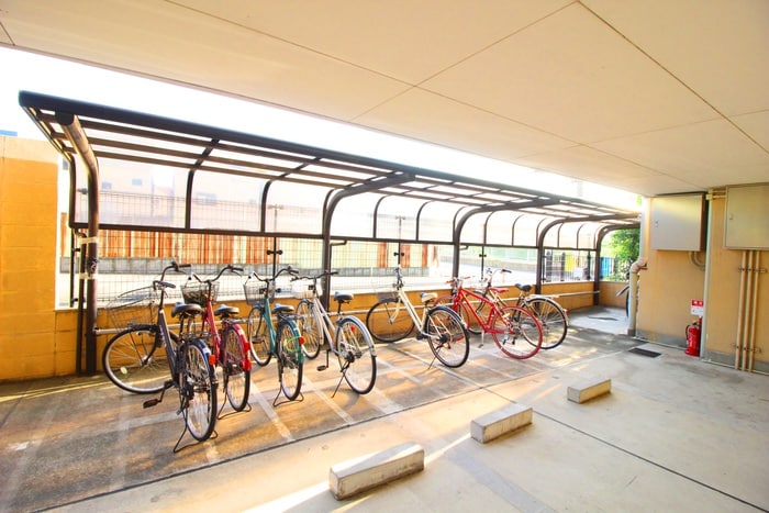 物件外観写真4　(駐輪場)