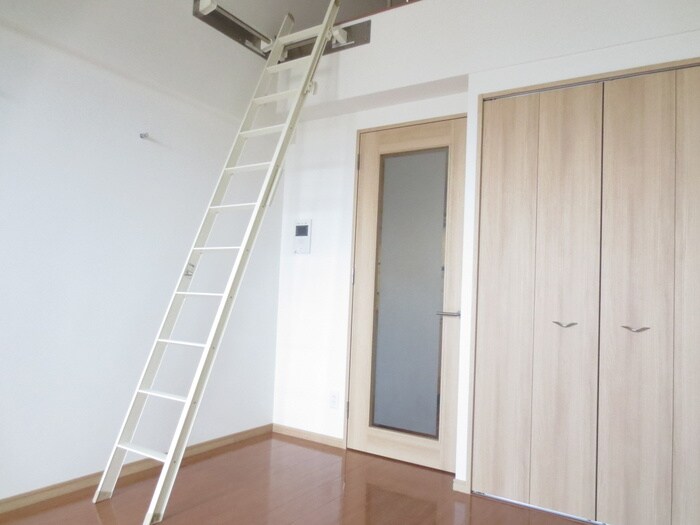 物件内観写真10　(居室)