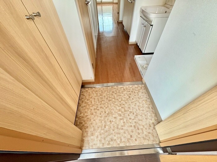 物件内観写真19　(玄関)