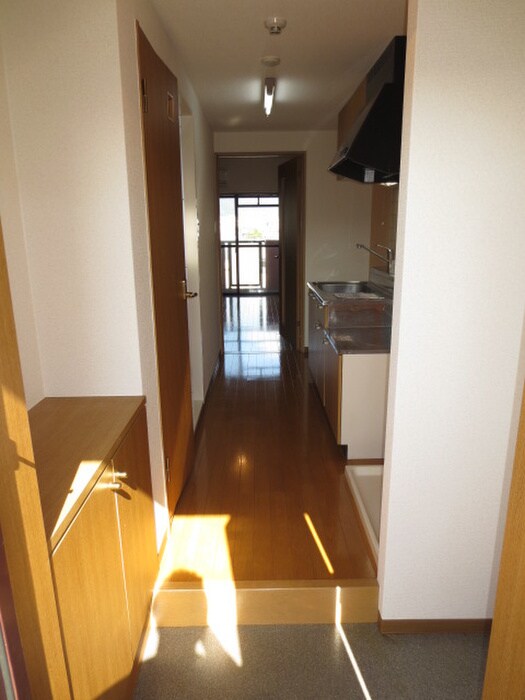 物件内観写真10　(玄関)