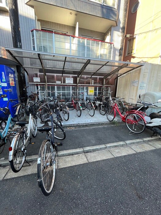 物件外観写真5　(駐輪場)