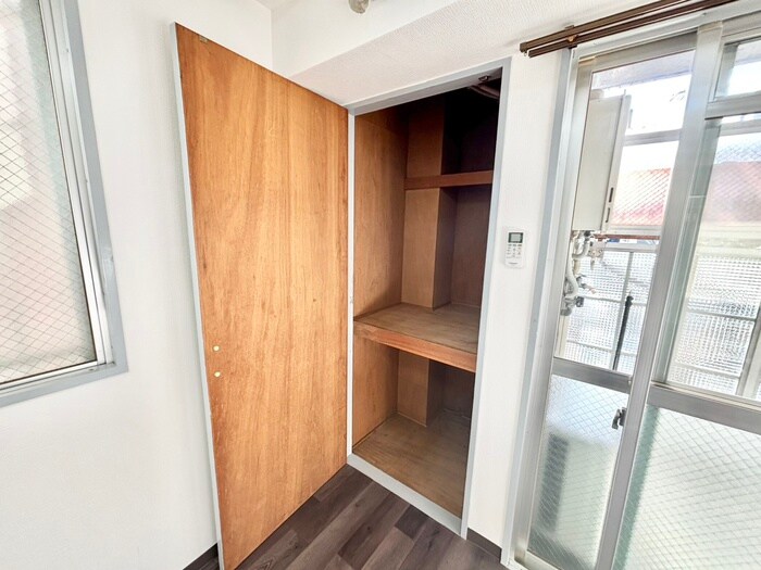 物件内観写真16　(収納)
