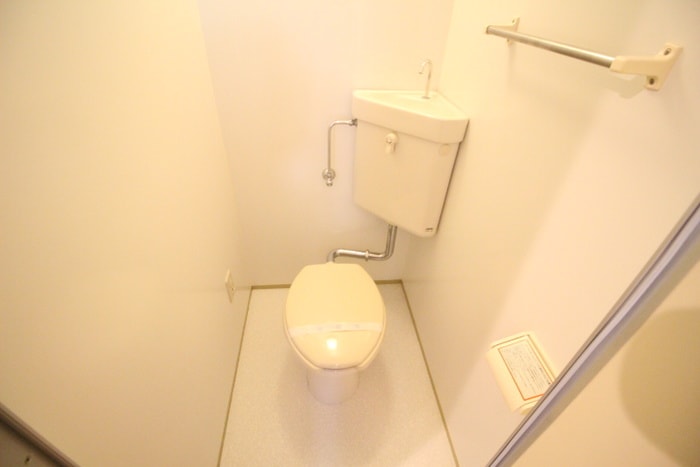 物件内観写真13　(トイレ)