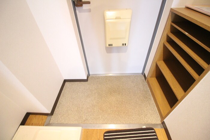 物件内観写真15　(玄関)