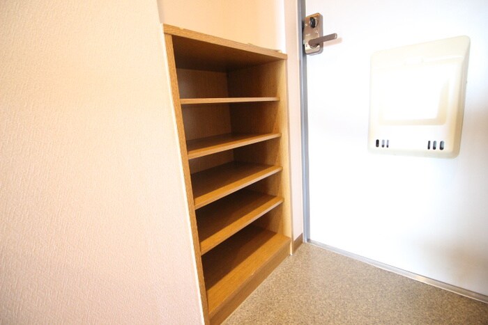 物件内観写真17　(靴箱)