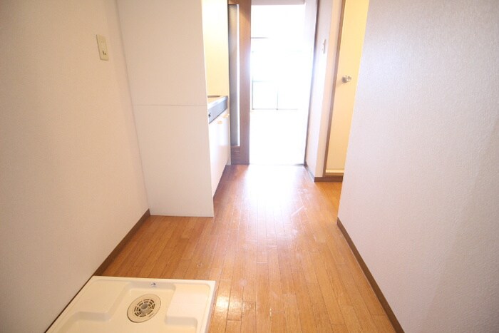 物件内観写真21　(廊下)