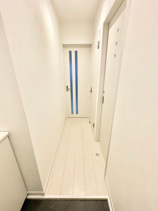 物件内観写真14　(廊下)