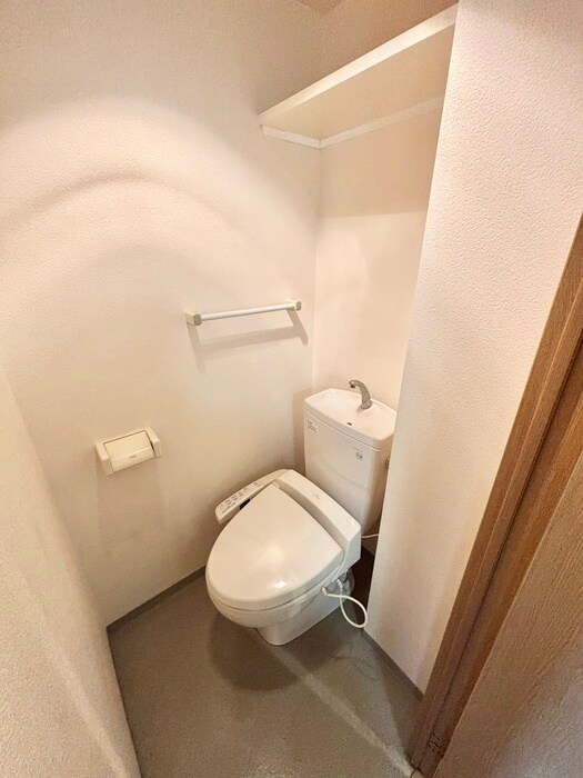 物件内観写真12　(トイレ)