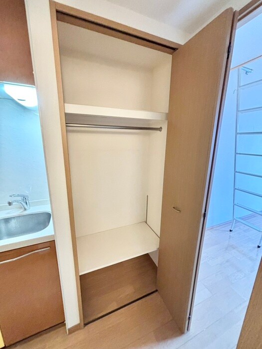 物件内観写真13　(収納)