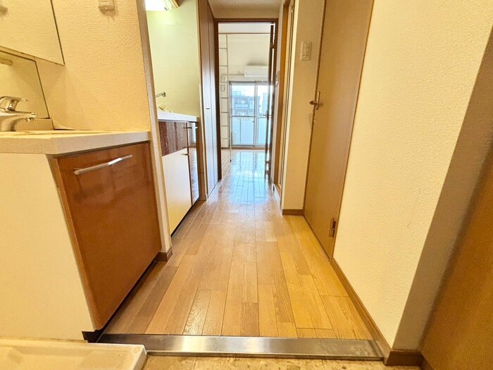 物件内観写真19　(廊下)