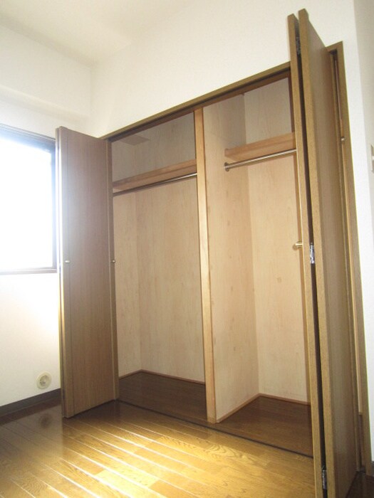 物件内観写真11　(収納)