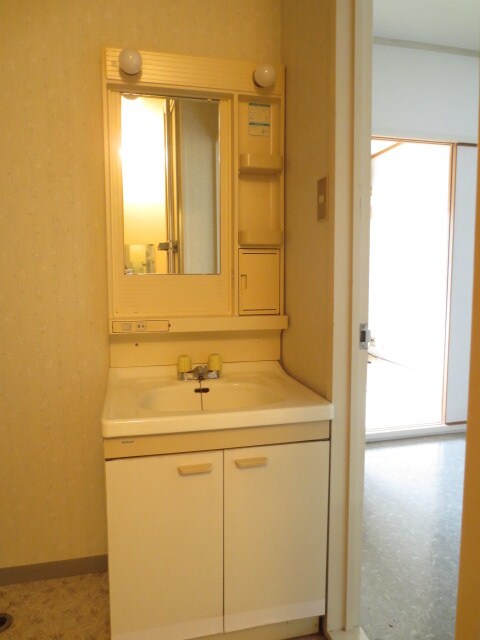 物件内観写真12　(洗面)