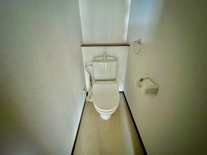 物件内観写真8　(トイレ)