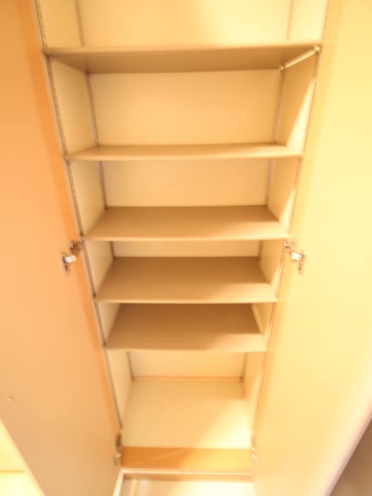 ヴィラ　ハピネスの靴箱