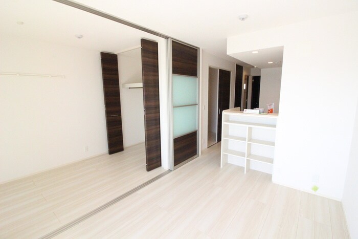 物件内観写真8　(居室)