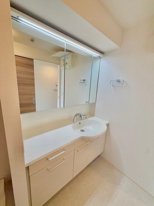 物件内観写真13　(洗面)