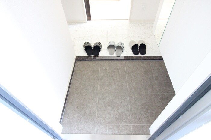 物件内観写真17　(玄関)