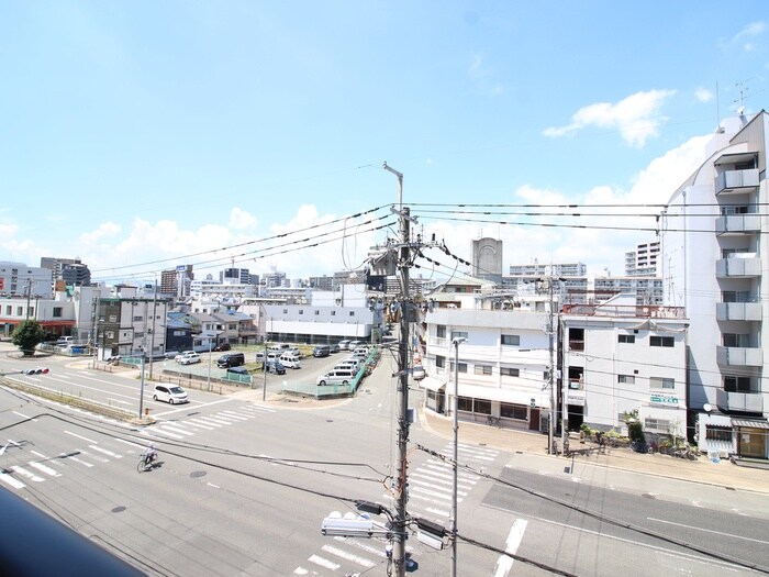 物件内観写真22　(室内からの展望)