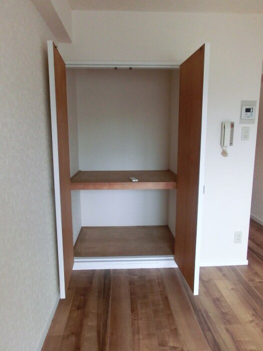 物件内観写真12　(収納)
