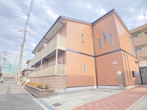 アンプルール クラージュ 瓢箪山外観写真