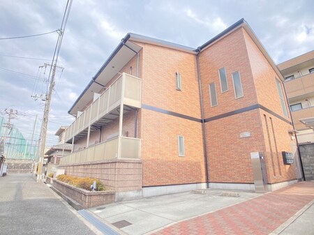 アンプルール クラージュ 瓢箪山外観写真