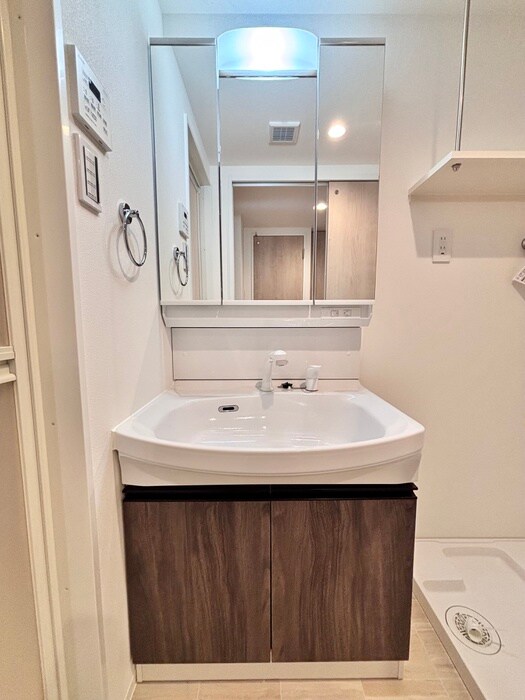 物件内観写真11　(洗面)