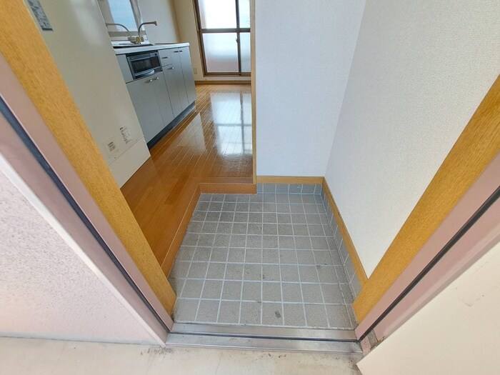 物件内観写真19　(玄関)