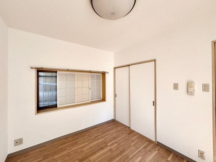 物件内観写真9　(居室)