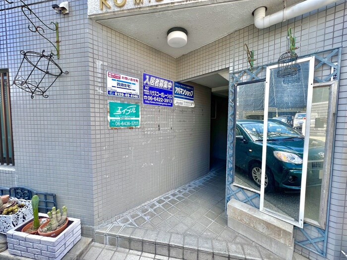 物件外観写真4　(エントランス部分)