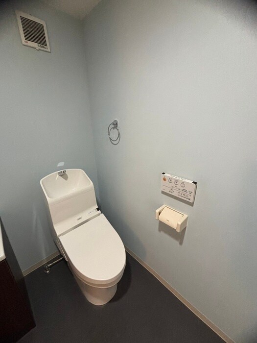 物件内観写真9　(トイレ)